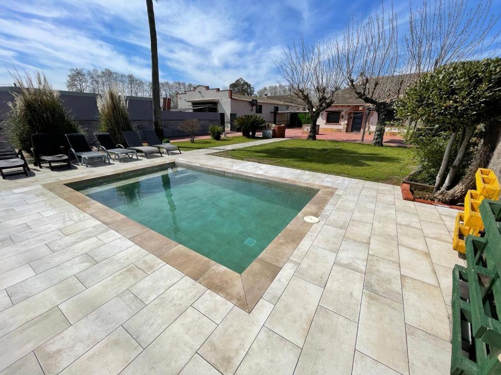 Molí den burch Santa Eulalia de Ronsaná Exterior foto