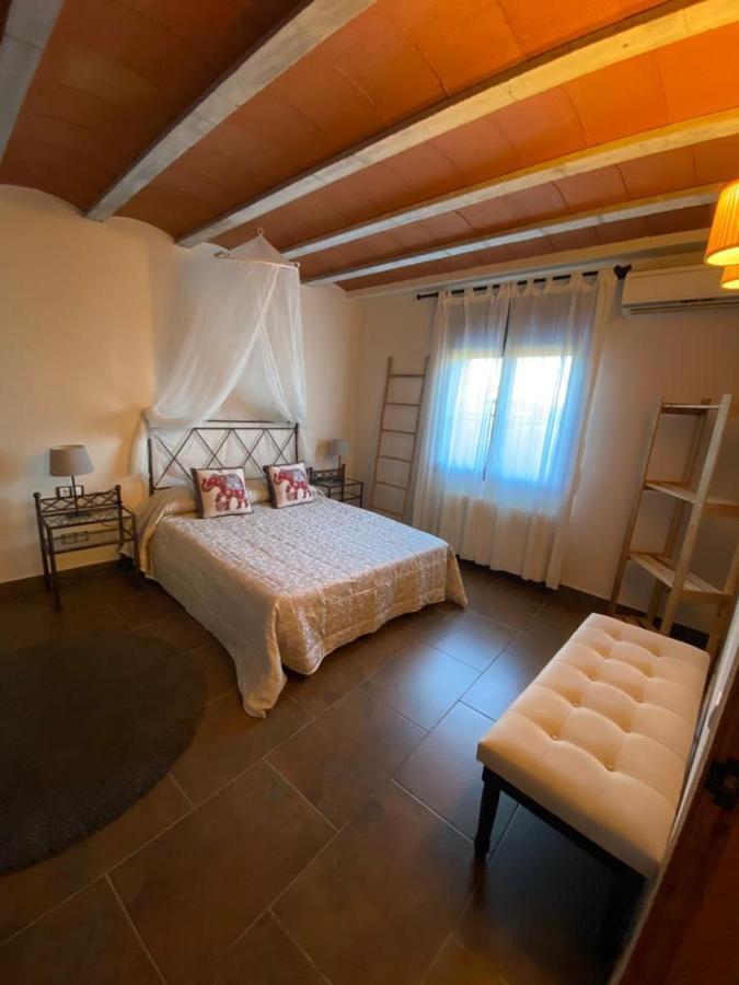 Molí den burch Santa Eulalia de Ronsaná Exterior foto